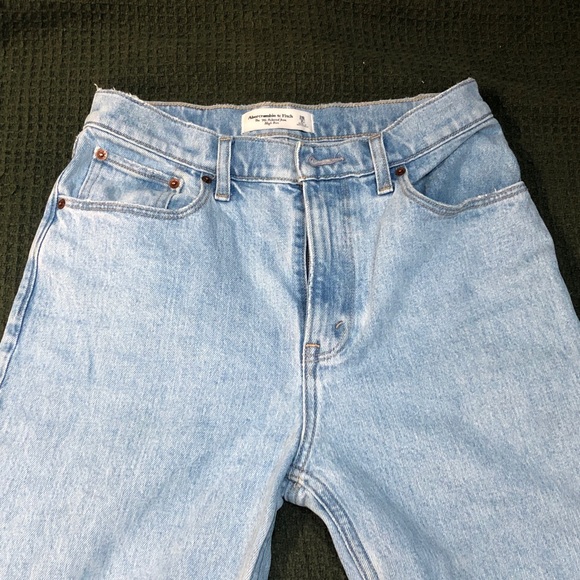Abercrombie & Fitch ‘90s relaxed jeans | 26 - Picture 7 of 14
